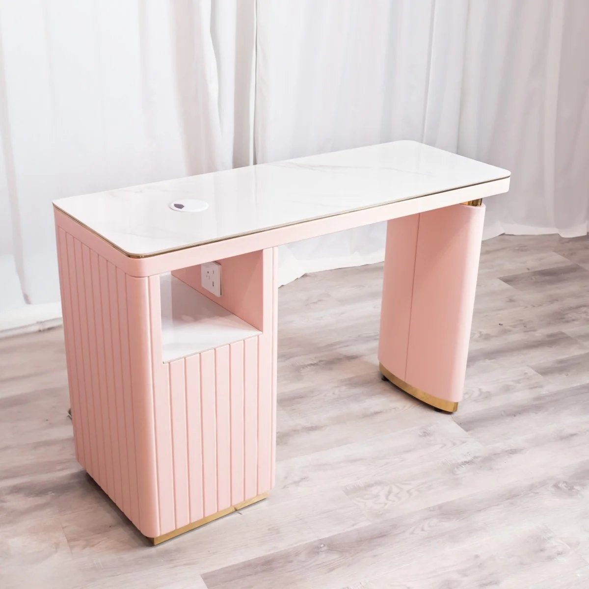 Manicure Table